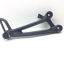 SUPPORTO PEDANA POSTERIORE DX YAMAHA MT 07 MT07 14/24 1WS 1WS2742L0200