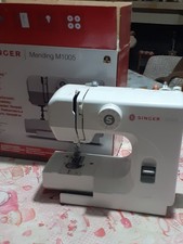 SINGER M1005 Macchina da