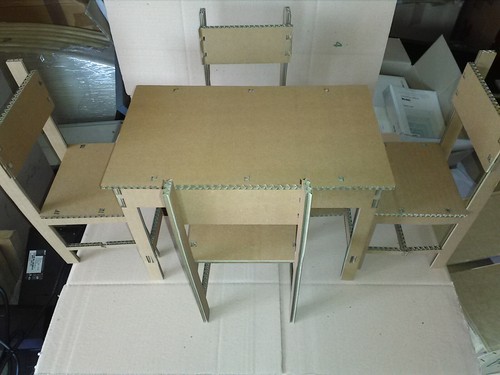 Tavolo sedie in cartone - sedie,