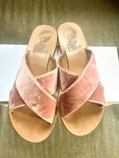 Sandali greci antichi in