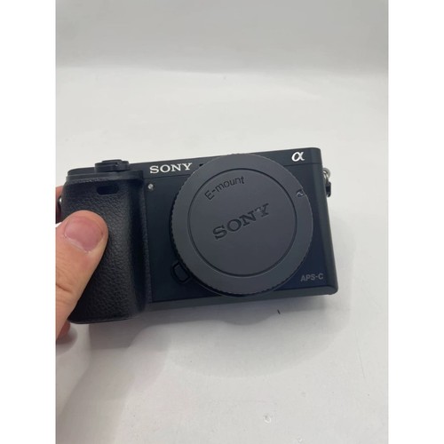 Fotocamera digitale mirrorless