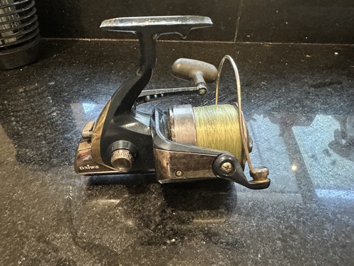 Daiwa emblem 5500a made in - emblem-x,