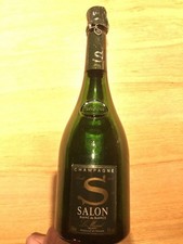 Bottiglia vuota di champagne