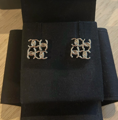 Chanel authentic 2024 - chanel, gold