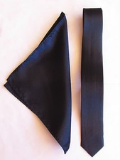 FAZZOLETTO + CRAVATTA POCHETTE