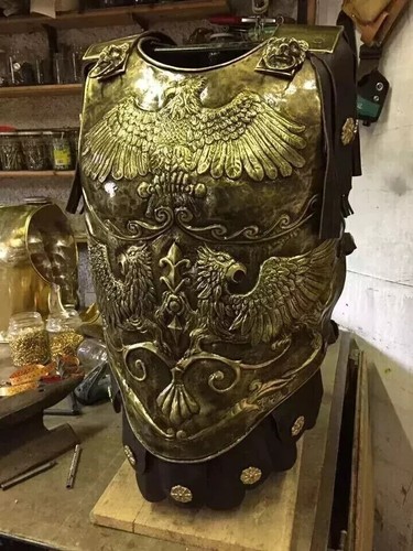 Corazza romana corazza aquila