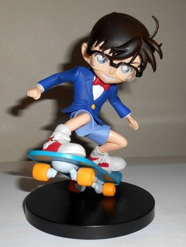 Figura skateboard detective - da,