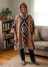 Poncho con cappuccio 100 - %, lana