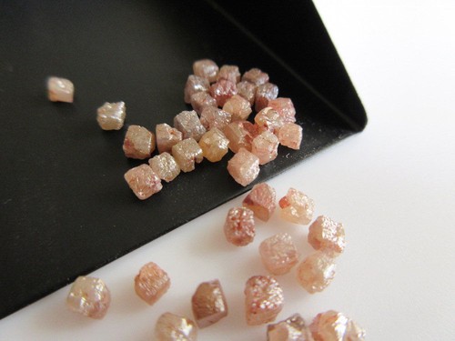 Pezzi rosso naturale grezzo - 2,
