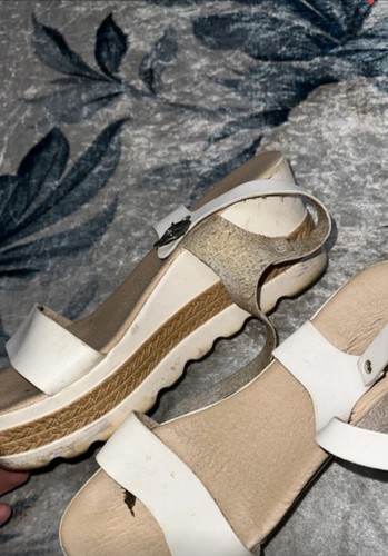 Scarpe aperte con - , zeppa