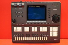 Yamaha QY-700 sequenziatore
