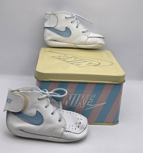 Scarpe culla neonato vintage