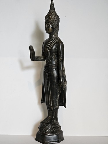 Antica statua buddha - di,