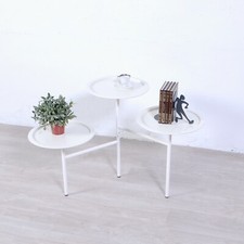 Particolare tavolino Calder acciaio bianco tre piani Design K Grcic per Driade