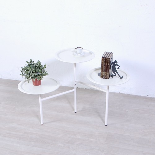Particolare tavolino calder - particolare,