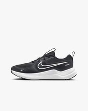 Nike Cosmic Runner Nero Bianco