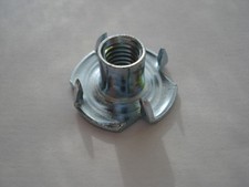 Lotto da 100 dadi a artigli M6