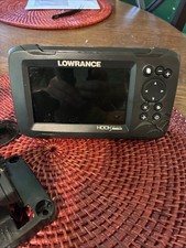 Lowrance HOOK Reveal 5TS Fish
