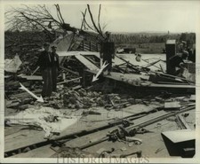 1953 Press Photo Officers Jim