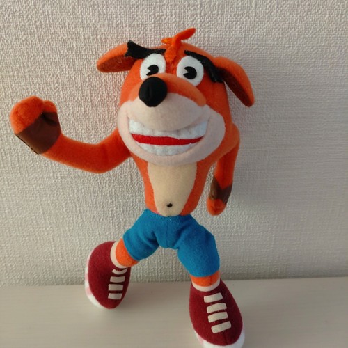 Crash bandicoot keychain - crash,