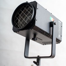 Tred Italia  Fluo Spot 800 HMI - tipo Lupolux - Fresnel  - Daylight