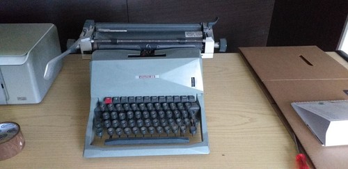 Macchina scrivere olivetti - scrivere,