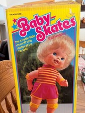 Bambola Baby Skates Completa