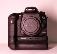 Canon EOS 7D Mark II 20,2 Mpx Fotocamera Reflex  Digitale - Nera (Solo Corpo)