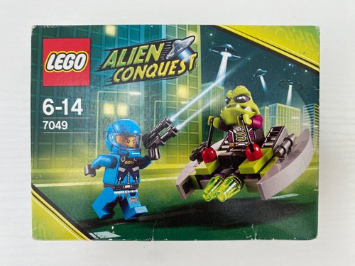 Lego alien conquest set - alien,
