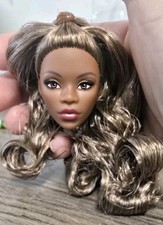 2026 Barbie Basics Modello 09