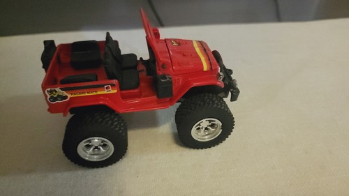 Toyota jeep 4x4 - toyota, rossa