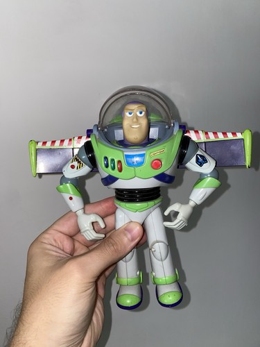 Buzz lightyear universe - buzz,