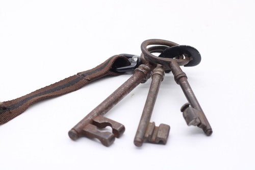 Set chiavi antiche ferro - set,
