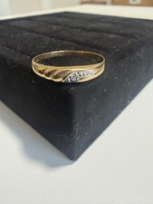 Anello in oro con diamante oro