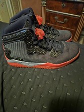 Taglia 10,5 - Nike Air Jordan Spike Forty PE nere rosso fuoco