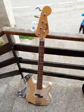 basso elettrico 4 corde