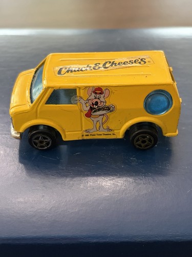 Chuck cheese pizza time - cheese,