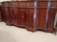 salotto anni 70  con credenza