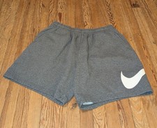 Nike Sportswear Club