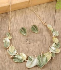 Set collana e orecchini design