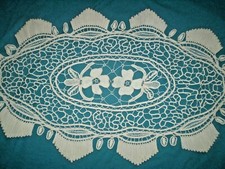 Tovaglia vintage all'uncinetto