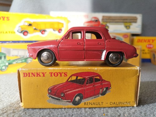 Dinky toys renault dauphine - dinky,