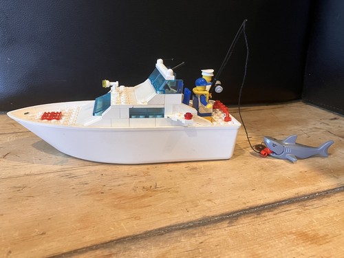 Lego set 4011 cabin cruiser - 4011,