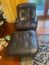 due poltrone in vera pelle con puff