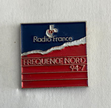 104 - Pin's  RADIO FRANCE FREQUENCE NORD 94.7