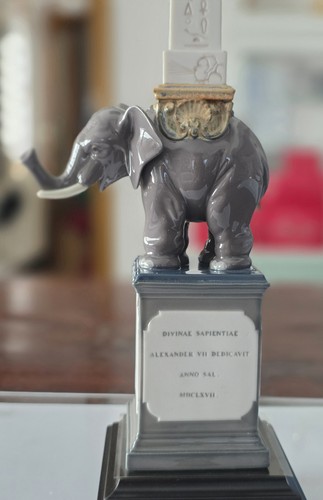 Ladro elefant pulcino obelisco - ladro,