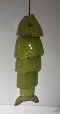Carillon a vento Koi in ceramica pesce pescatore verde 18"
