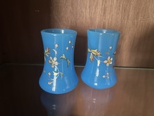 Paire de flacons en opaline