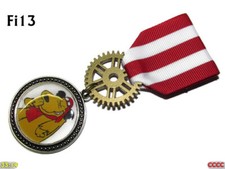 Spilla steampunk medaglia drappo distintivo spilla cartone animato cane Muttley Wacky gare #MFi13