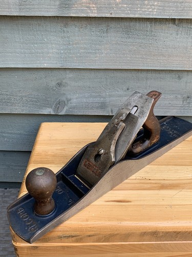 Vintage record plane - no,